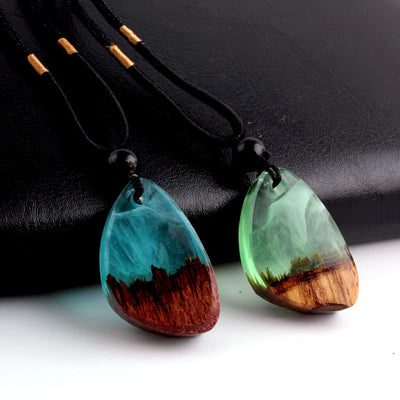 2022 Charm Handmade Polish Clear Resin Wood Pendant Necklace Fashion Sweater Chain Top Grade Women Men Jewelry Accessories